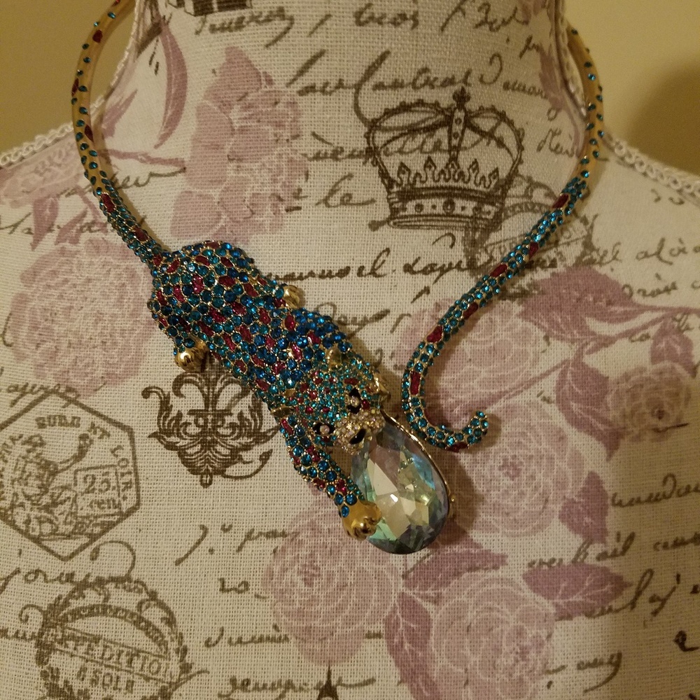 Betsey Johnson Teal and Purple Clasp Necklace